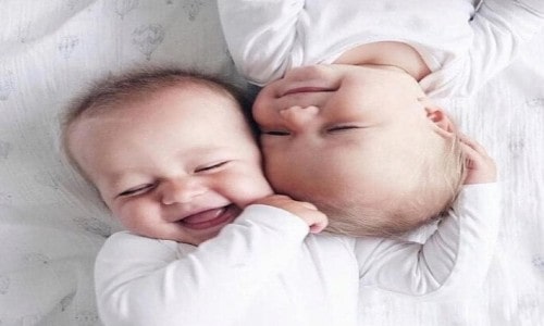 14 Fun Facts About Twins